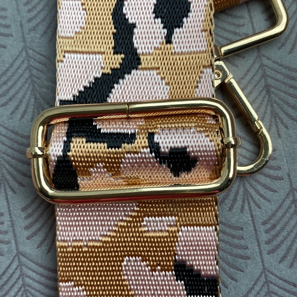 Cheetah print purse strap - Picture 4 of 4